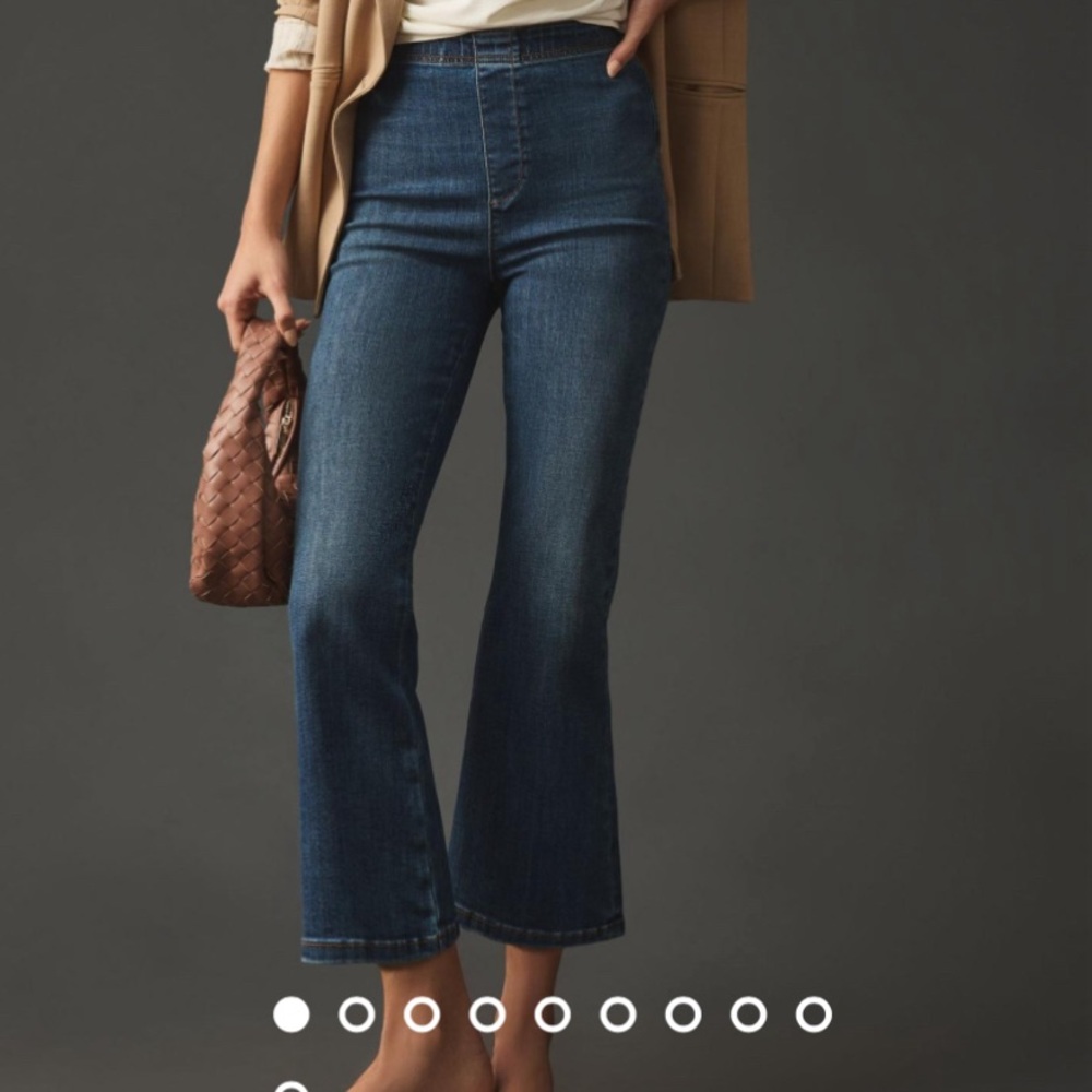 Pilcro Petite Pull-on Mid-Rise Crop Flare (Size LP = 31/32 or 12/14)